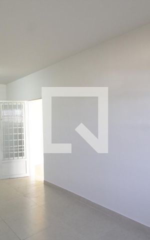 Casa para alugar com 130m², 3 quartos e 2 vagasSala