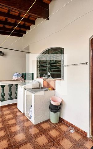 Casa à venda com 450m², 3 quartos e 8 vagas Casa à venda com 450m², 3 quartos e 8 vagasLavanderia