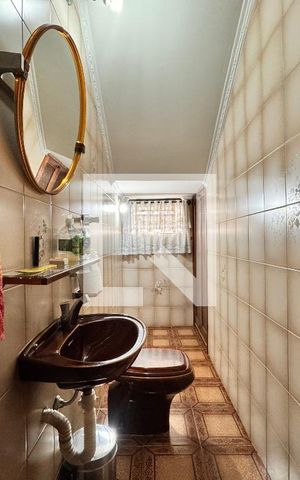 Casa à venda com 450m², 3 quartos e 8 vagas Casa à venda com 450m², 3 quartos e 8 vagasLavabo