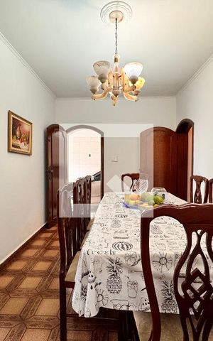Casa à venda com 450m², 3 quartos e 8 vagas Casa à venda com 450m², 3 quartos e 8 vagasCopa 2