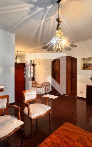 Casa à venda com 450m², 3 quartos e 8 vagas Casa à venda com 450m², 3 quartos e 8 vagasSala