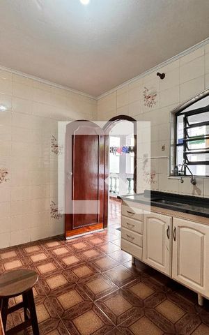 Casa à venda com 450m², 3 quartos e 8 vagas Casa à venda com 450m², 3 quartos e 8 vagasCozinha edícula