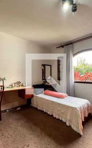 Casa à venda com 450m², 3 quartos e 8 vagas Casa à venda com 450m², 3 quartos e 8 vagasSuite 1