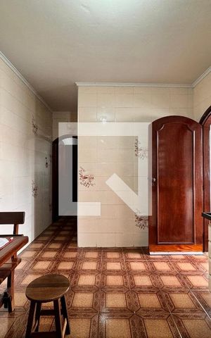 Casa à venda com 450m², 3 quartos e 8 vagas Casa à venda com 450m², 3 quartos e 8 vagasCozinha edícula