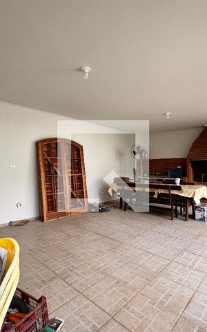 Casa à venda com 450m², 3 quartos e 8 vagas Casa à venda com 450m², 3 quartos e 8 vagasChurrasqueira