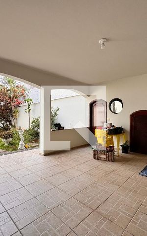 Casa à venda com 450m², 3 quartos e 8 vagas Casa à venda com 450m², 3 quartos e 8 vagasChurrasqueira