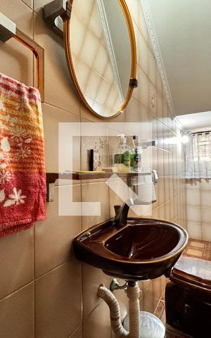 Casa à venda com 450m², 3 quartos e 8 vagas Casa à venda com 450m², 3 quartos e 8 vagasLavabo