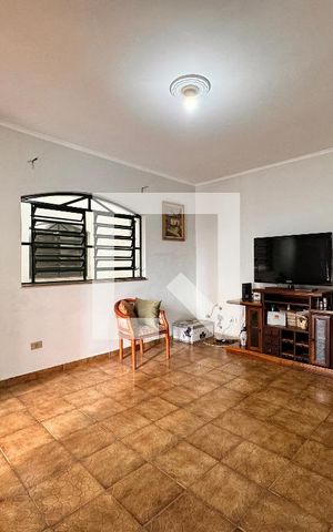 Casa à venda com 450m², 3 quartos e 8 vagas Casa à venda com 450m², 3 quartos e 8 vagasCopa