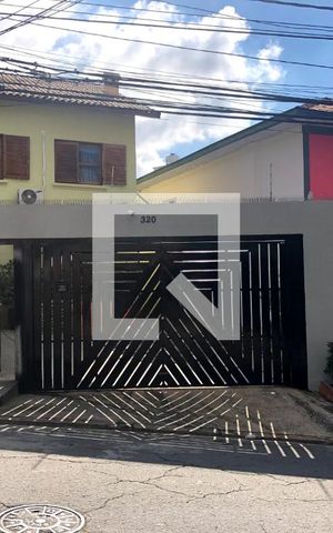 Casa à venda com 259m², 4 quartos e 4 vagas
