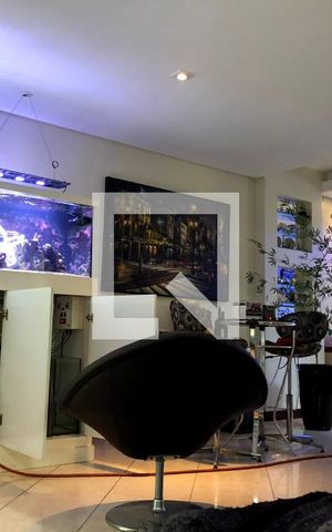Casa à venda com 259m², 4 quartos e 4 vagas
