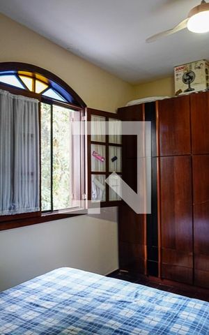 Casa à venda com 600m², 3 quartos e 3 vagas Casa à venda com 600m², 3 quartos e 3 vagasQuarto 1