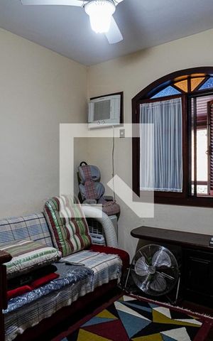 Casa à venda com 600m², 3 quartos e 3 vagas Casa à venda com 600m², 3 quartos e 3 vagasQuarto 2