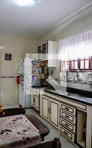 Casa à venda com 600m², 3 quartos e 3 vagas Casa à venda com 600m², 3 quartos e 3 vagasCozinha