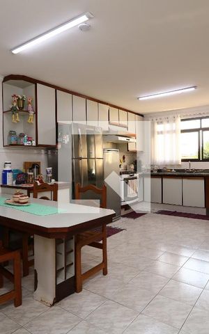 Casa à venda com 452m², 4 quartos e 12 vagasCozinha
