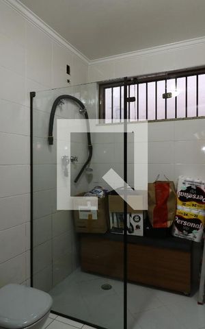 Casa à venda com 452m², 4 quartos e 12 vagasBanheiro da Suíte 1