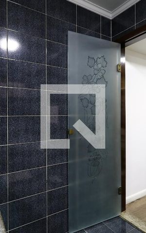 Casa à venda com 452m², 4 quartos e 12 vagasBanheiro da Suíte 4