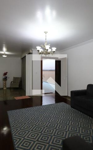 Casa à venda com 452m², 4 quartos e 12 vagasSala