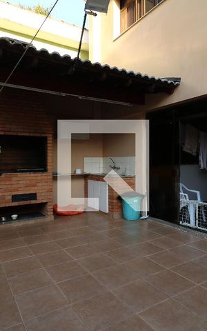 Casa à venda com 452m², 4 quartos e 12 vagasÁrea Social - Churrasqueira