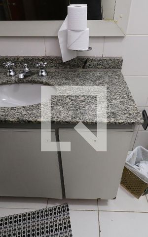 Casa à venda com 452m², 4 quartos e 12 vagasBanheiro da Suíte 1