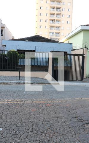 Casa à venda com 452m², 4 quartos e 12 vagasFachada