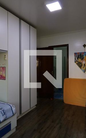 Casa à venda com 452m², 4 quartos e 12 vagasSuíte 3