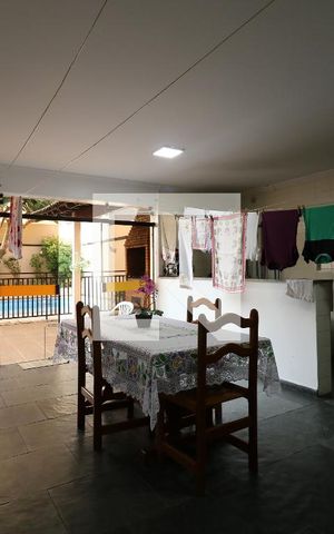 Casa à venda com 452m², 4 quartos e 12 vagasÁrea Social