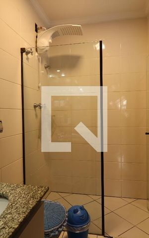 Casa à venda com 452m², 4 quartos e 12 vagasBanheiro da Suíte 3