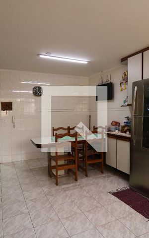Casa à venda com 452m², 4 quartos e 12 vagasCozinha