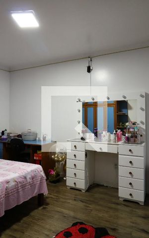 Casa à venda com 452m², 4 quartos e 12 vagasSuíte 2