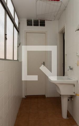Apartamento para alugar com 72m², 2 quartos e 1 vaga Apartamento para alugar com 72m², 2 quartos e 1 vagaÁrea de serviço