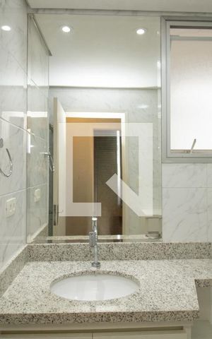 Apartamento para alugar com 72m², 2 quartos e 1 vaga Apartamento para alugar com 72m², 2 quartos e 1 vagaBanheiro