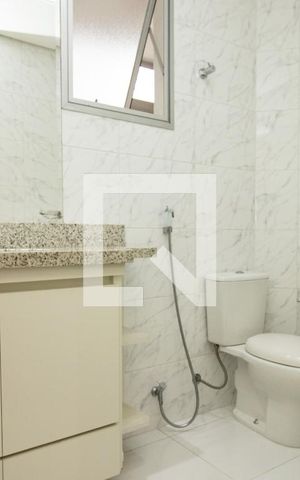 Apartamento para alugar com 72m², 2 quartos e 1 vaga Apartamento para alugar com 72m², 2 quartos e 1 vagaBanheiro
