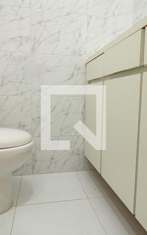 Apartamento para alugar com 72m², 2 quartos e 1 vaga Apartamento para alugar com 72m², 2 quartos e 1 vagaBanheiro