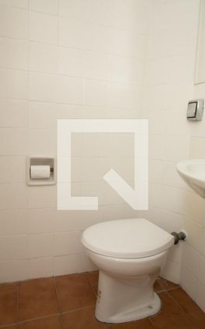 Apartamento para alugar com 72m², 2 quartos e 1 vaga Apartamento para alugar com 72m², 2 quartos e 1 vagaBanheiro de serviço