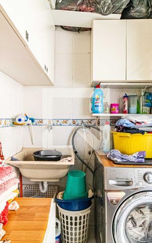 Casa à venda com 150m², 3 quartos e 4 vagas Casa à venda com 150m², 3 quartos e 4 vagasLavanderia
