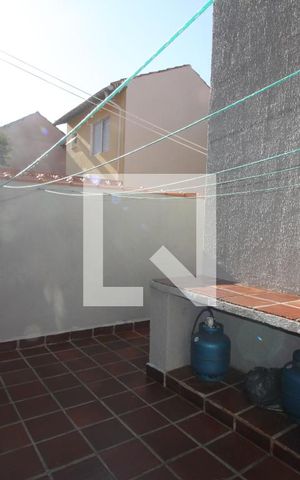 Casa à venda com 150m², 3 quartos e 2 vagasQuintal
