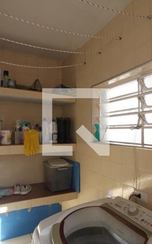Casa à venda com 150m², 3 quartos e 2 vagasÁrea de Serviço