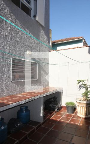 Casa à venda com 150m², 3 quartos e 2 vagasQuintal