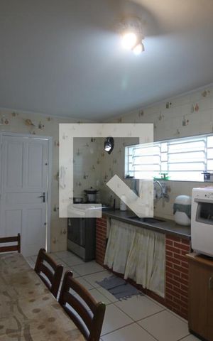 Casa à venda com 150m², 3 quartos e 2 vagasCozinha