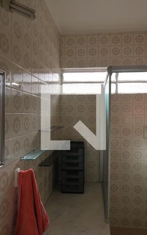 Casa à venda com 150m², 3 quartos e 2 vagasBanheiro