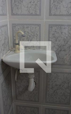 Casa para alugar com 25m², 1 quarto e sem vaga Casa para alugar com 25m², 1 quarto e sem vagaBanheiro