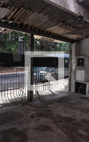 Casa à venda com 100m², 2 quartos e 2 vagas Casa à venda com 100m², 2 quartos e 2 vagasGaragem