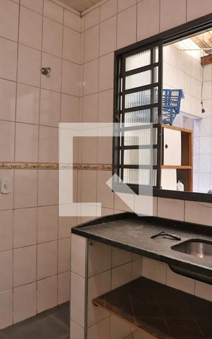 Casa à venda com 100m², 2 quartos e 2 vagas Casa à venda com 100m², 2 quartos e 2 vagasCozinha