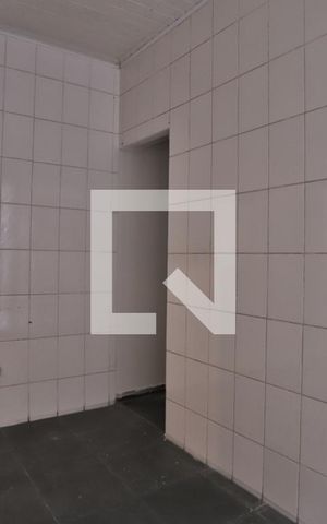 Casa à venda com 100m², 2 quartos e 2 vagas Casa à venda com 100m², 2 quartos e 2 vagasCopa