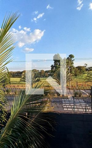 Casa de condomínio à venda com 345m², 3 quartos e 6 vagas Casa de condomínio à venda com 345m², 3 quartos e 6 vagasVista da Varanda