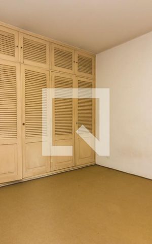 Casa à venda com 387m², 5 quartos e 3 vagasQuarto 4