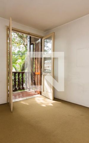 Casa à venda com 387m², 5 quartos e 3 vagasSuíte 2
