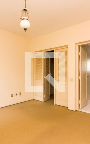 Casa à venda com 387m², 5 quartos e 3 vagasSuíte 1