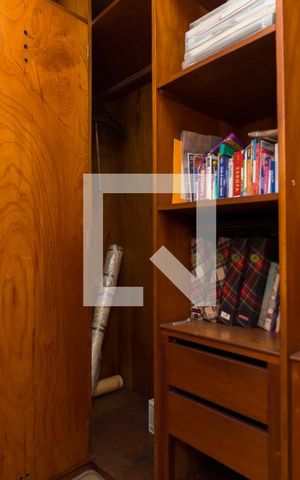 Casa à venda com 387m², 5 quartos e 3 vagasCloset da suíte 3