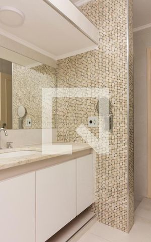 Casa à venda com 387m², 5 quartos e 3 vagasBanheiro da Suíte 1